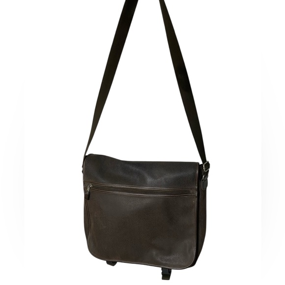 GAP Brown Messenger Bag with Adjustable Strap and Minimalist Design - Picture 1 of 12
